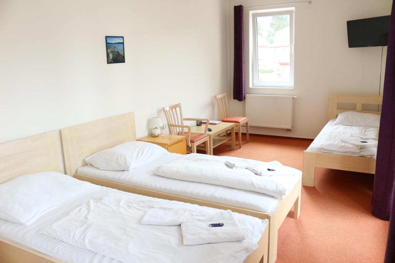 Hotel Petra Ліберець Екстер'єр фото