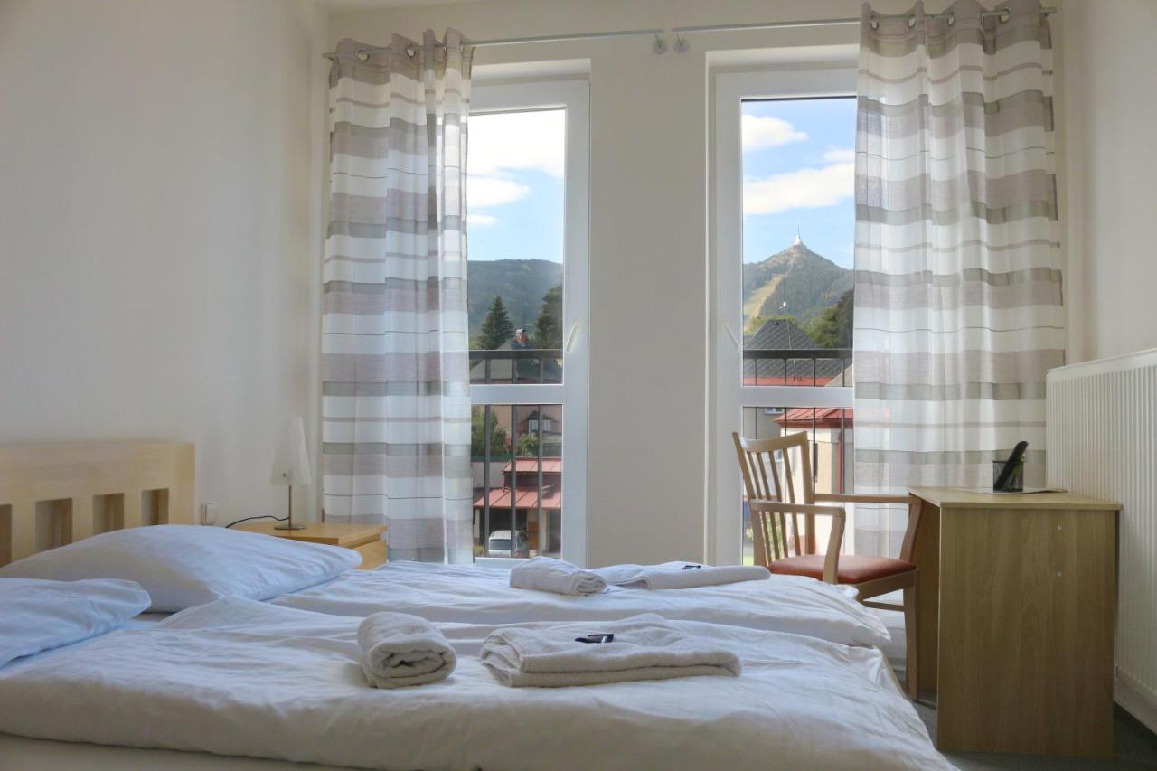 Hotel Petra Ліберець Екстер'єр фото