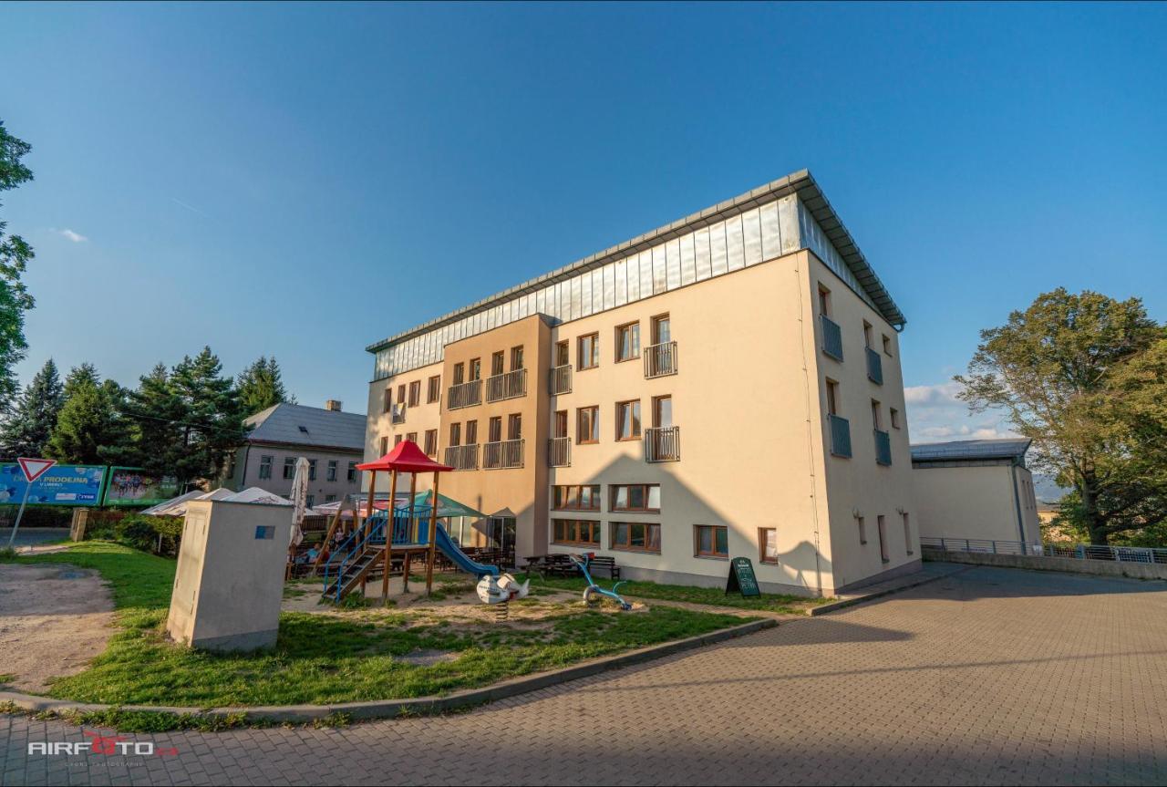 Hotel Petra Ліберець Екстер'єр фото