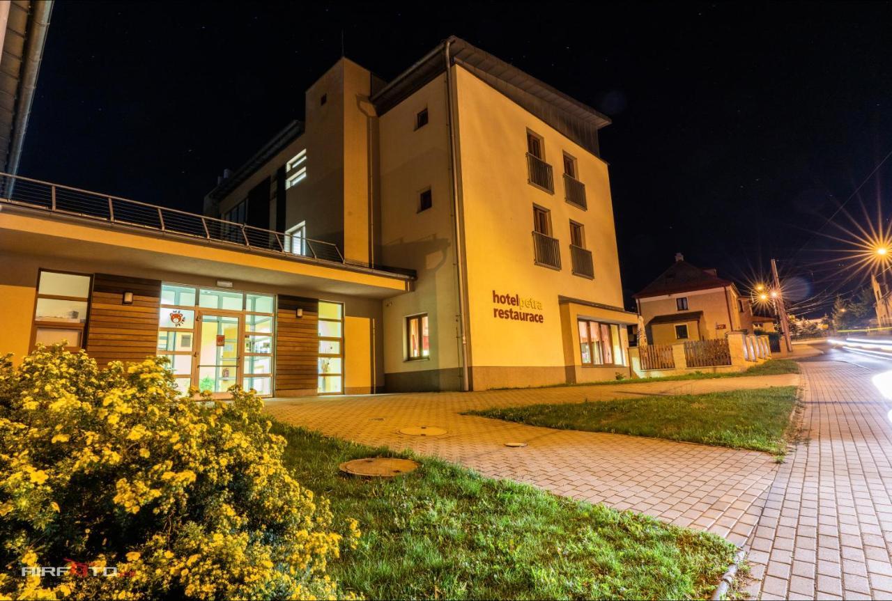 Hotel Petra Ліберець Екстер'єр фото